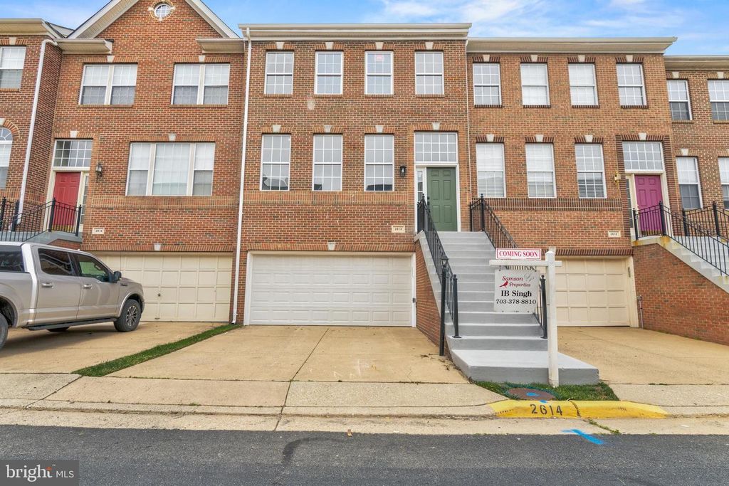 2614 TARLETON CORNER DR, Herndon, VA 20171