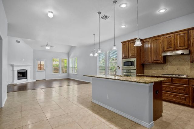 913 Lampassas Trail, Mckinney, TX 75072