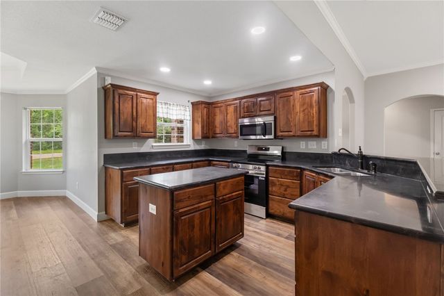 150 Country Place, Hilltop Lakes, TX 77871