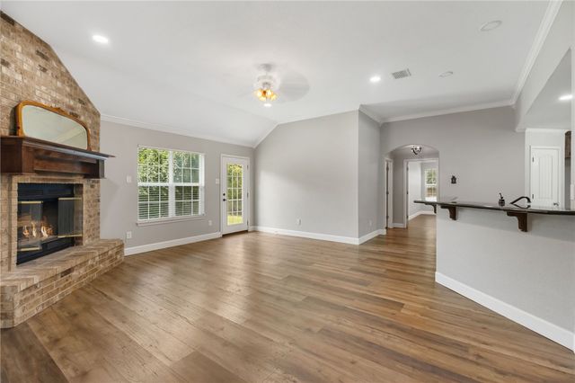 150 Country Place, Hilltop Lakes, TX 77871