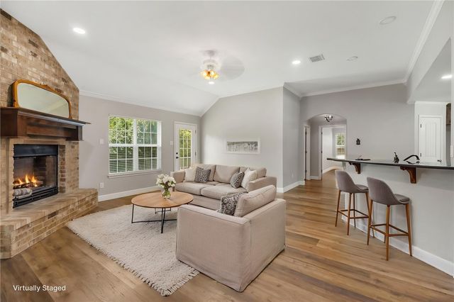 150 Country Place, Hilltop Lakes, TX 77871