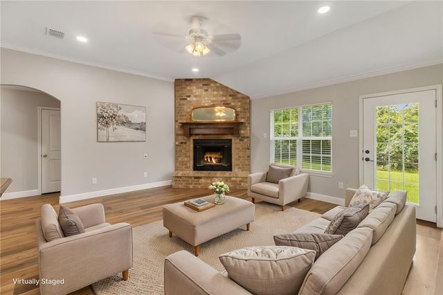 150 Country Place, Hilltop Lakes, TX 77871