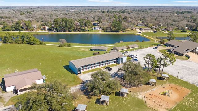 150 Country Place, Hilltop Lakes, TX 77871