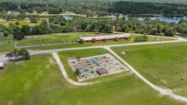 150 Country Place, Hilltop Lakes, TX 77871