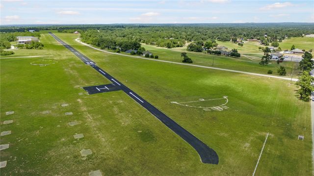 150 Country Place, Hilltop Lakes, TX 77871