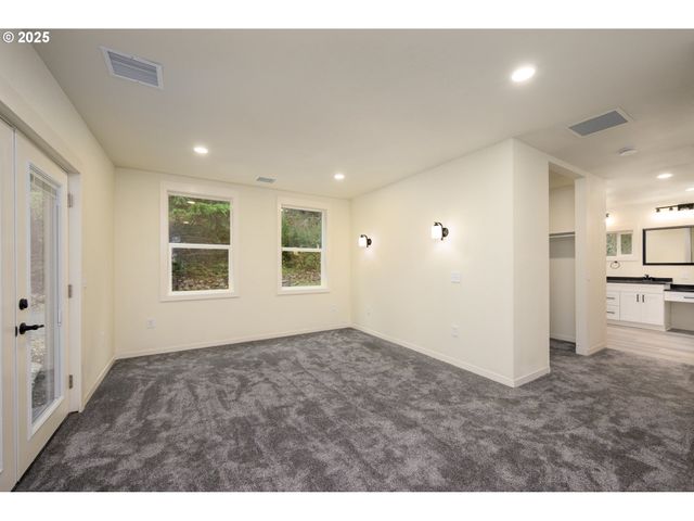 283 UPPER TERRACE Ln, Glide, OR 97443