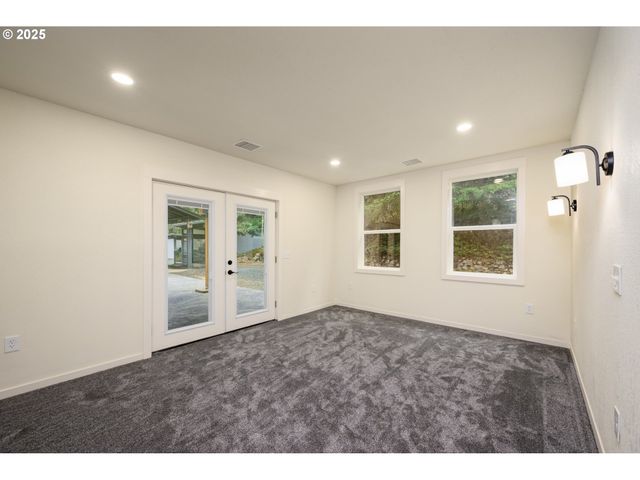 283 UPPER TERRACE Ln, Glide, OR 97443