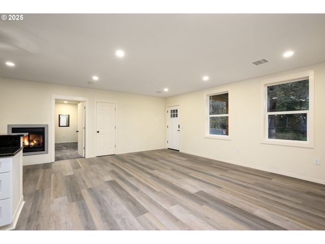 283 UPPER TERRACE Ln, Glide, OR 97443