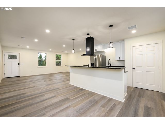 283 UPPER TERRACE Ln, Glide, OR 97443