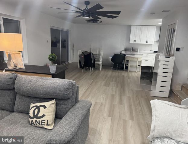 18 FOREST LN, Tabernacle, NJ 08088