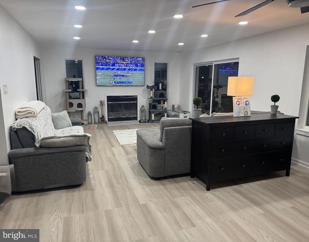 18 FOREST LN, Tabernacle, NJ 08088