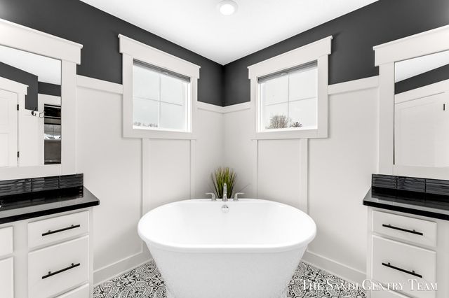 16575 Spring Tree Drive, Spring Lake Twp, MI 49456