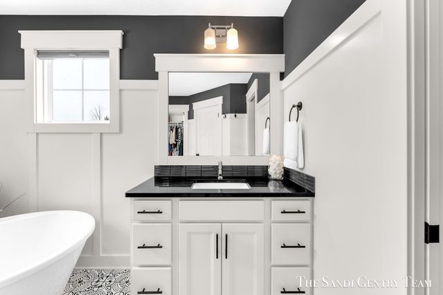 16575 Spring Tree Drive, Spring Lake Twp, MI 49456