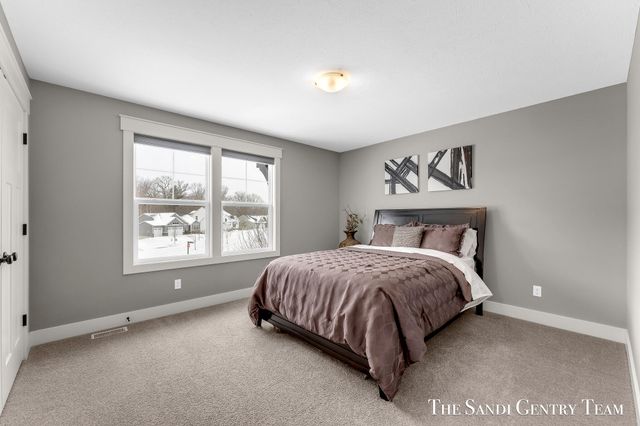 16575 Spring Tree Drive, Spring Lake Twp, MI 49456