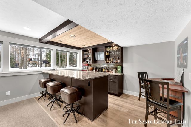 16575 Spring Tree Drive, Spring Lake Twp, MI 49456