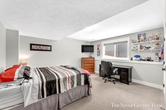 16575 Spring Tree Drive, Spring Lake Twp, MI 49456