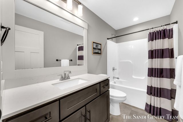 16575 Spring Tree Drive, Spring Lake Twp, MI 49456