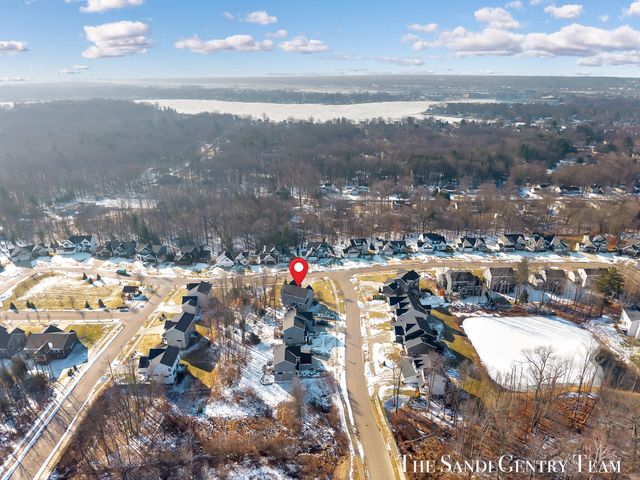 16575 Spring Tree Drive, Spring Lake Twp, MI 49456