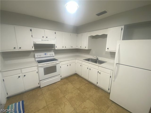 2920 Jackson ST, Fort Myers, FL 33901