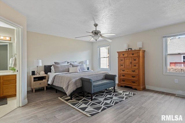 2806 Haggard Drive, Springfield, IL 62711