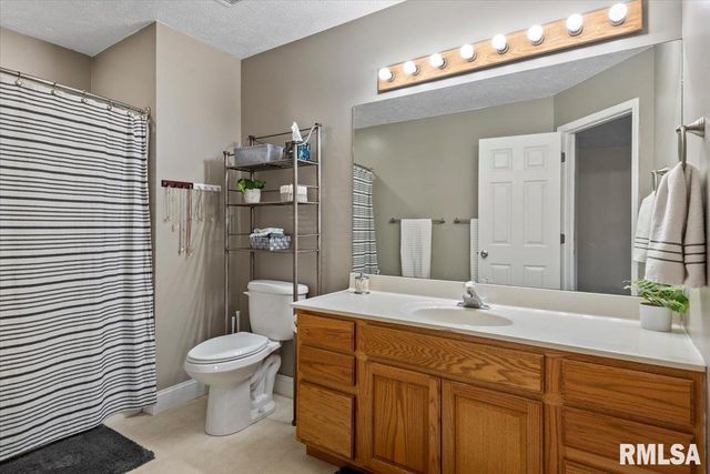 2806 Haggard Drive, Springfield, IL 62711