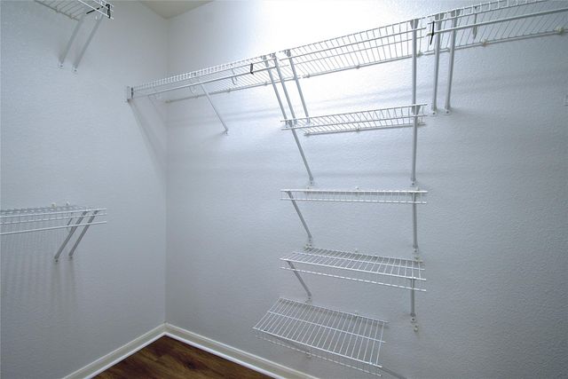 120 Greenside LN, Georgetown, TX 78633