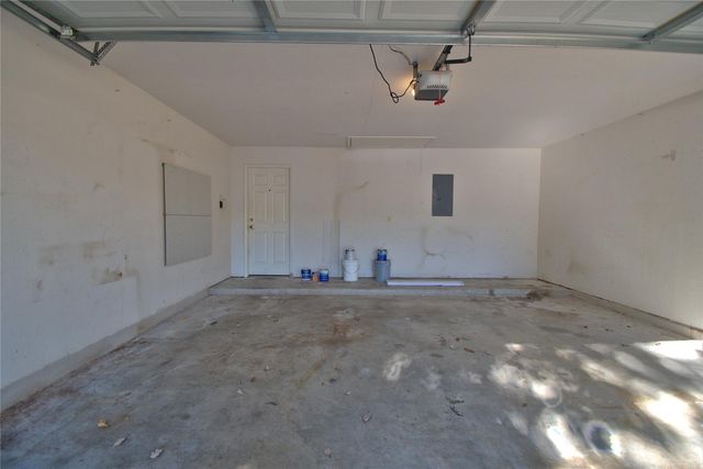 120 Greenside LN, Georgetown, TX 78633