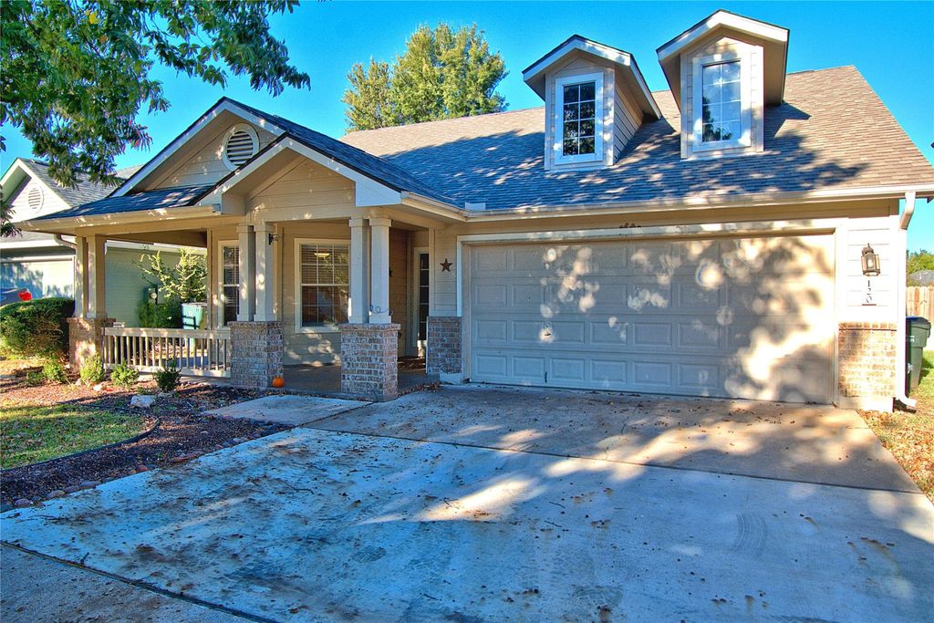 120 Greenside LN, Georgetown, TX 78633