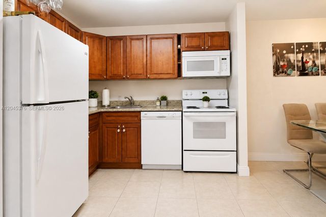 7090 NW 179th Street 108, Hialeah, FL 33015