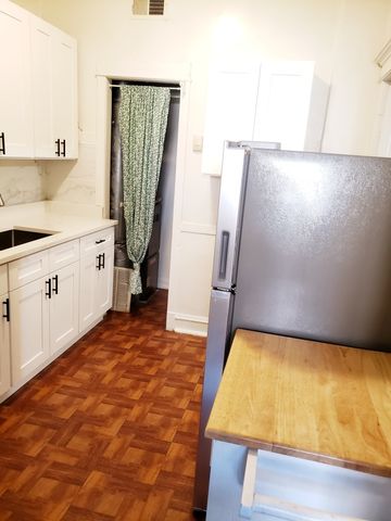 3510 N Broadway Street 1, Chicago, IL 60657