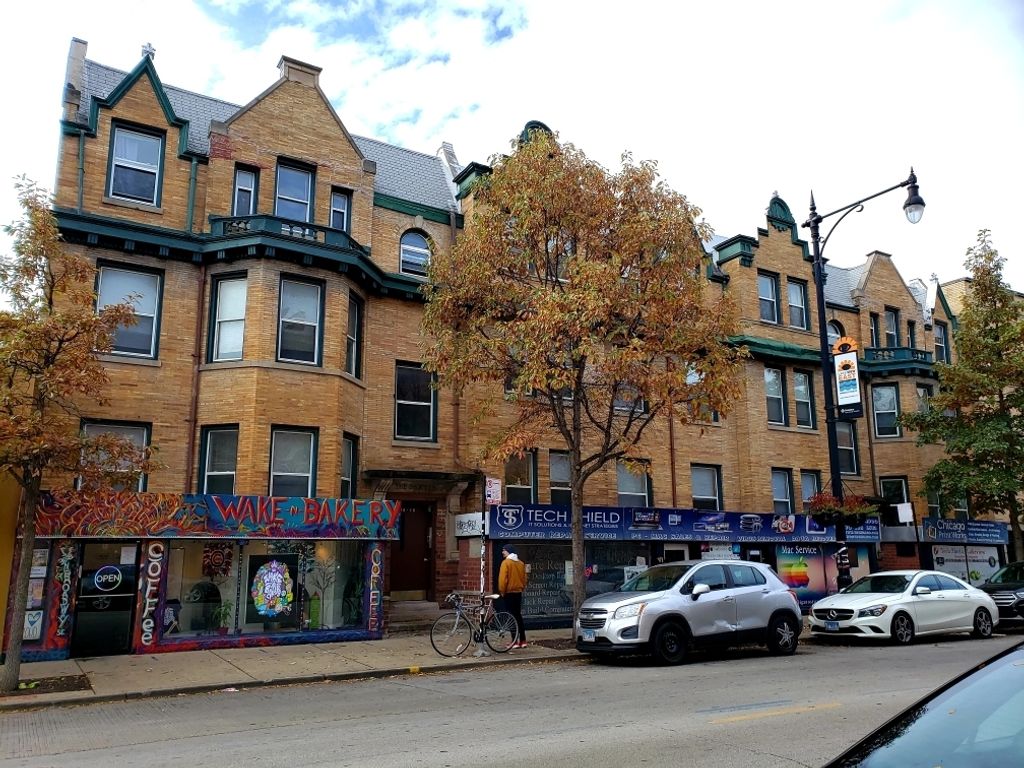 3510 N Broadway Street 1, Chicago, IL 60657