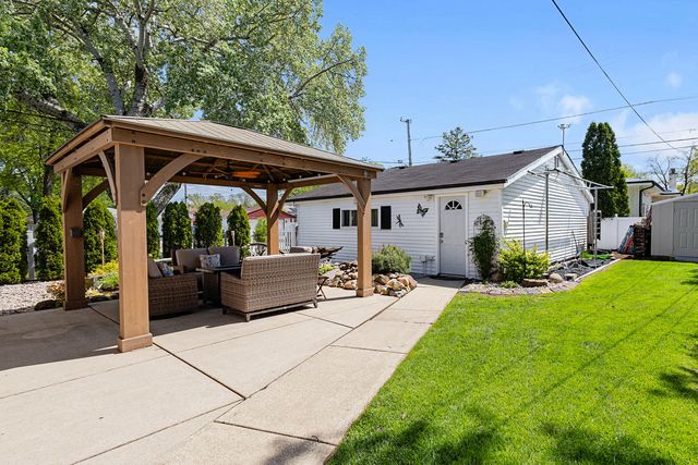 9101 27th Street, Brookfield, IL 60513