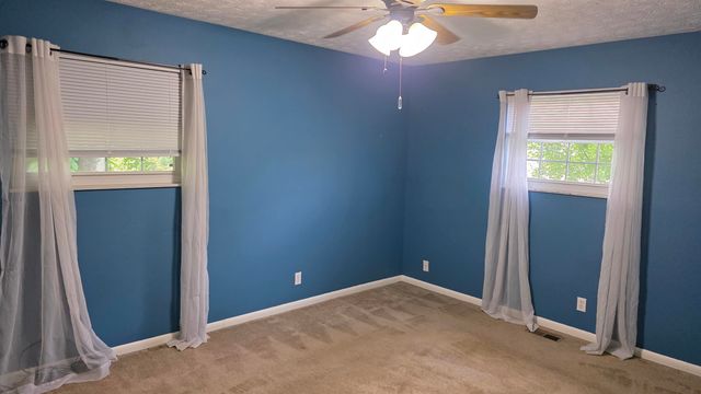 38 Ray Road, Huntington, WV 25704