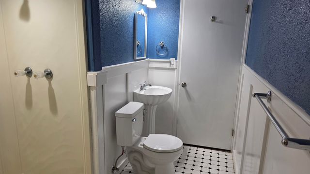 38 Ray Road, Huntington, WV 25704