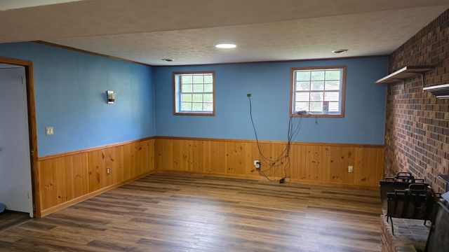 38 Ray Road, Huntington, WV 25704