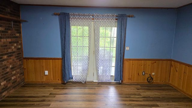 38 Ray Road, Huntington, WV 25704
