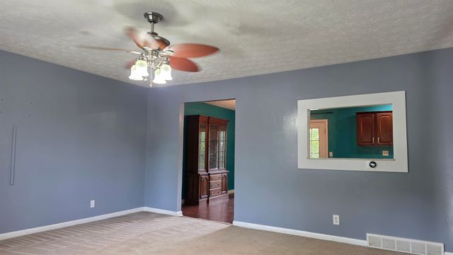 38 Ray Road, Huntington, WV 25704