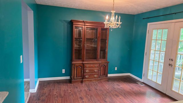38 Ray Road, Huntington, WV 25704