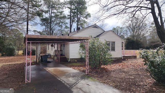 719 E McIntosh Road, Griffin, GA 30223