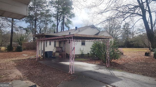 719 E McIntosh Road, Griffin, GA 30223