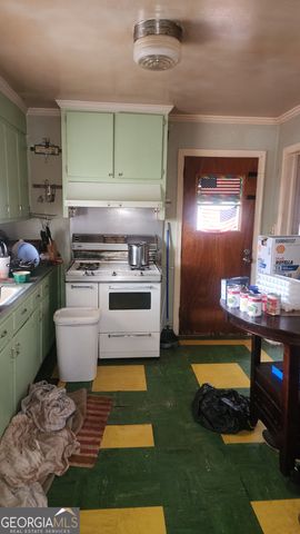 719 E McIntosh Road, Griffin, GA 30223