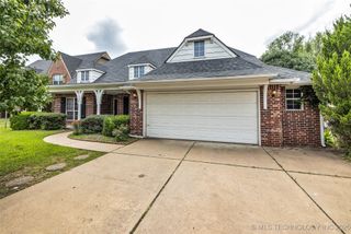 12002 S Vine Street, Jenks, OK 74037