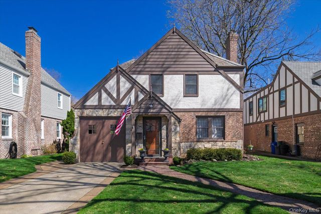 16 Revere Drive E, Floral Park, NY 11001
