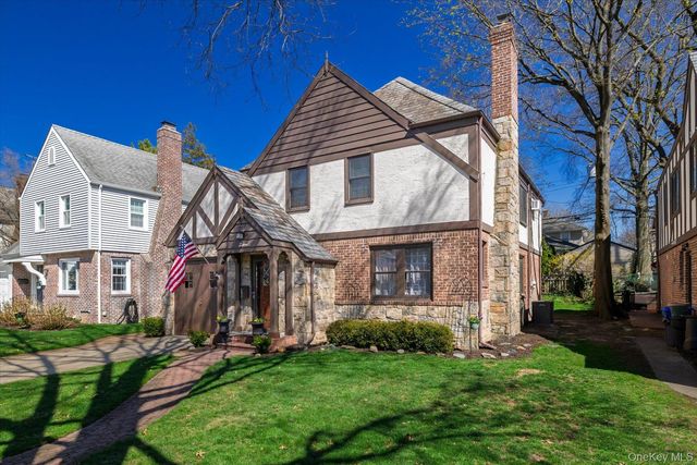16 Revere Drive E, Floral Park, NY 11001