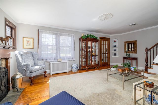 16 Revere Drive E, Floral Park, NY 11001