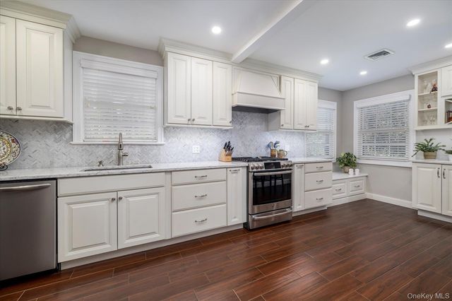 16 Revere Drive E, Floral Park, NY 11001