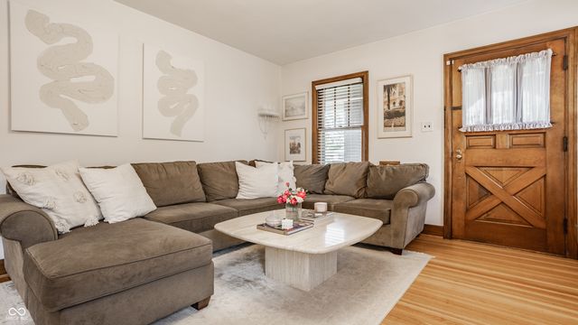 6085 E 10th Street, Indianapolis, IN 46219