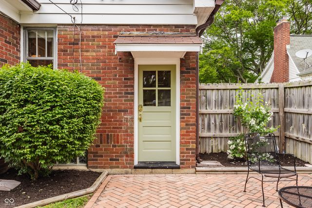 6085 E 10th Street, Indianapolis, IN 46219