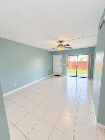 3253 NW 104th Avenue, Coral Springs, FL 33065