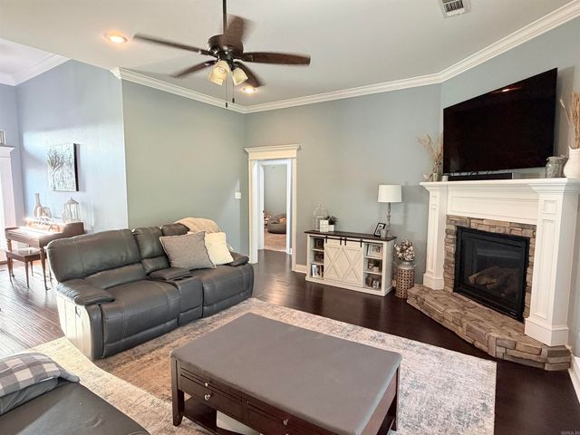 21 Colt Loop, Greenbrier, AR 72058